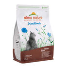 Almo Nature Holistic Sterilised Cat con Manzo Fresco 2 kg image number 0